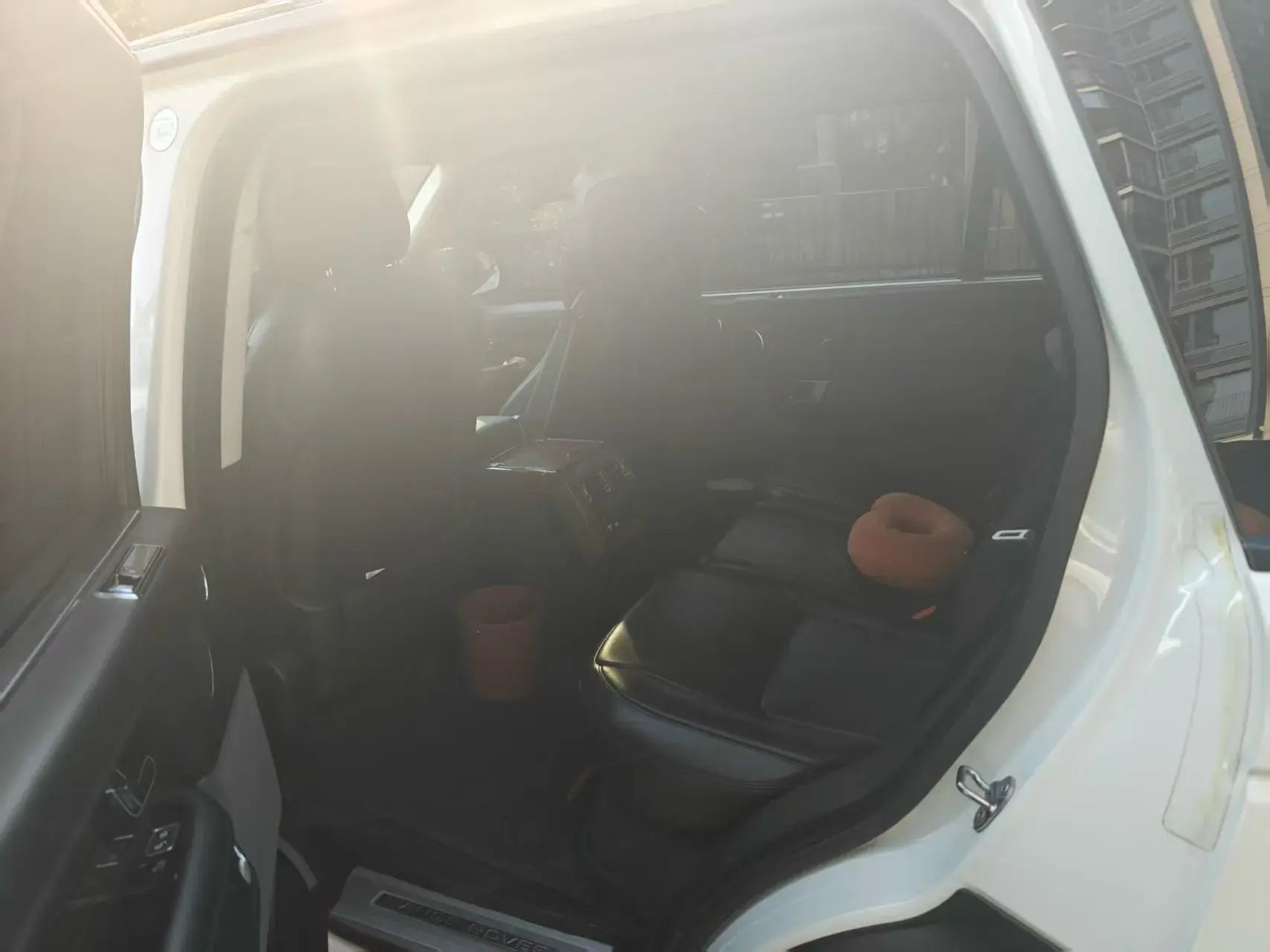 2018 LAND ROVER thumbnail 3