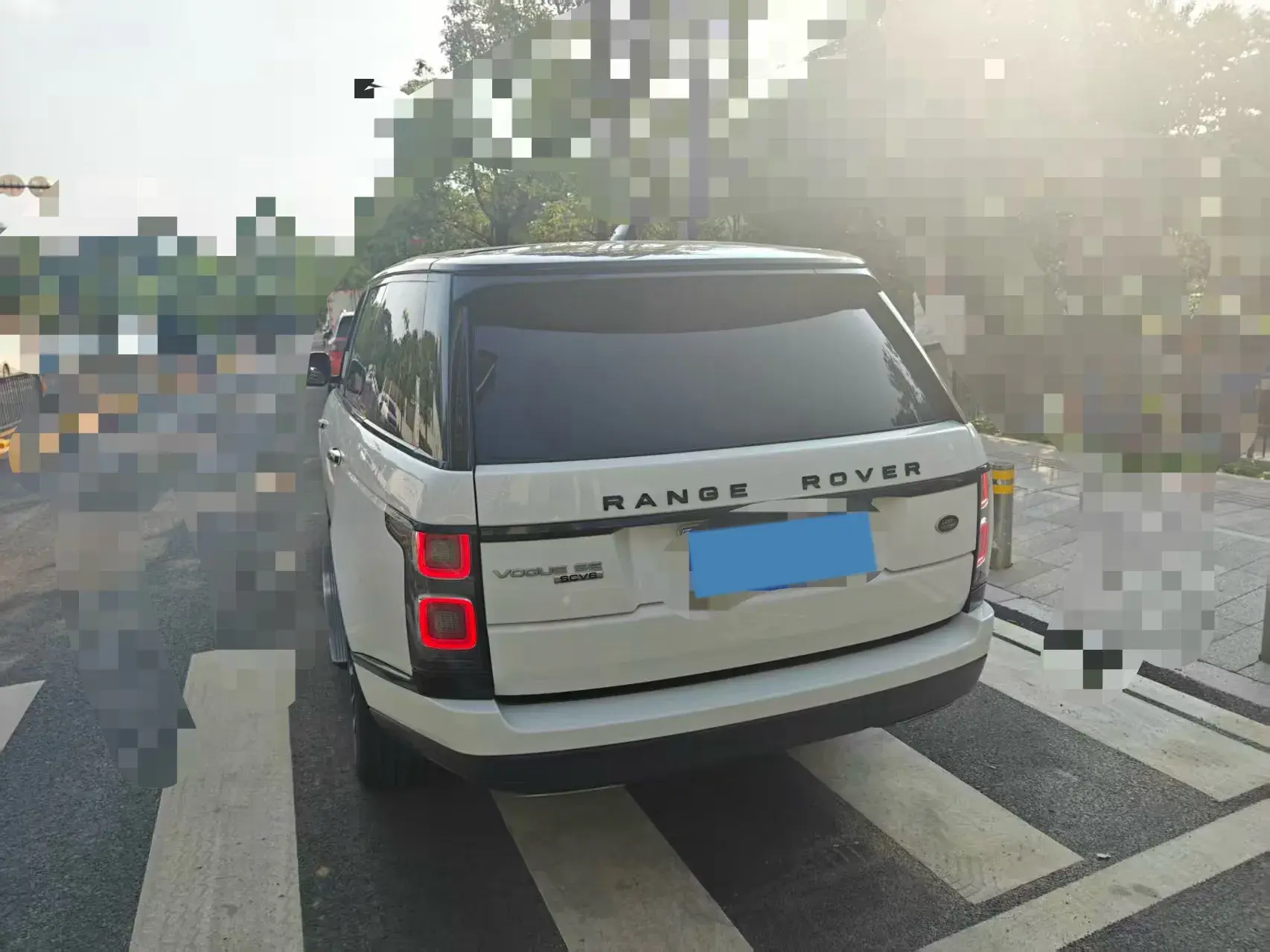 2018 LAND ROVER thumbnail 4