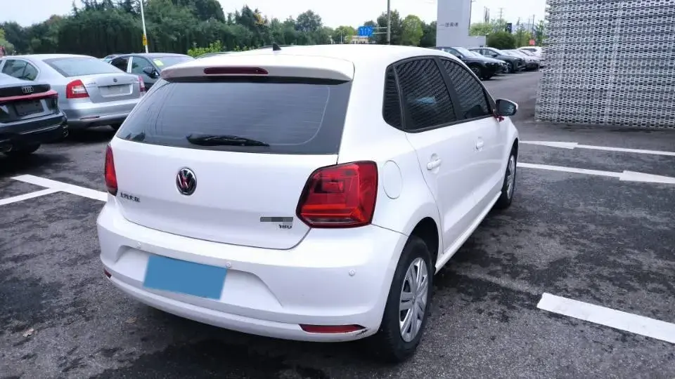 2018 VOLKSWAGEN POLO thumbnail 4