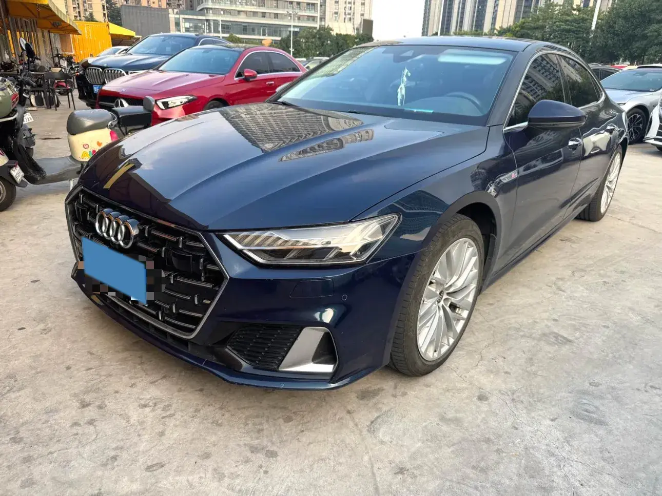 2022 AUDI A7L view 1
