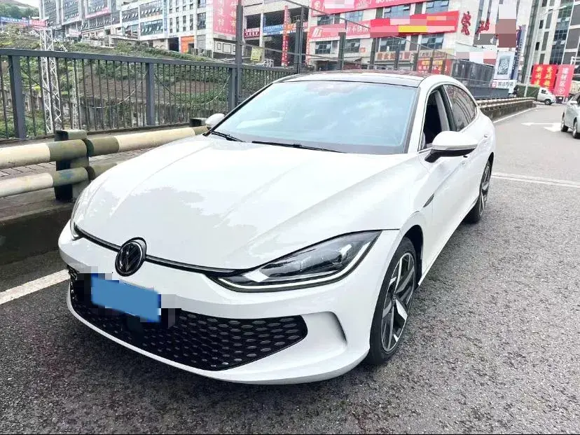 2023 VOLKSWAGEN LAMANDO view 1