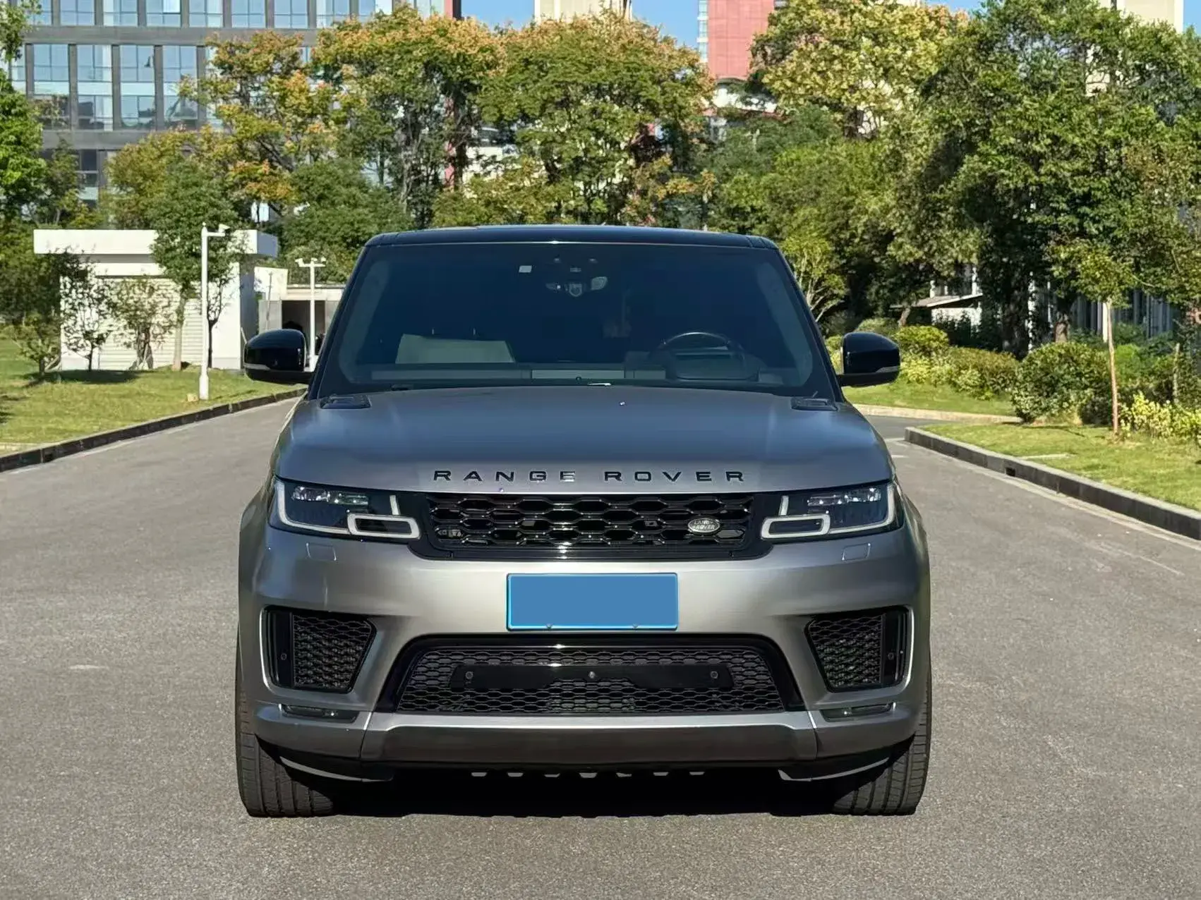 2018 LAND ROVER thumbnail 2
