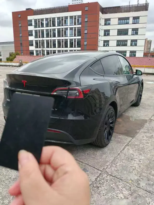2023 TESLA MODEL thumbnail 3