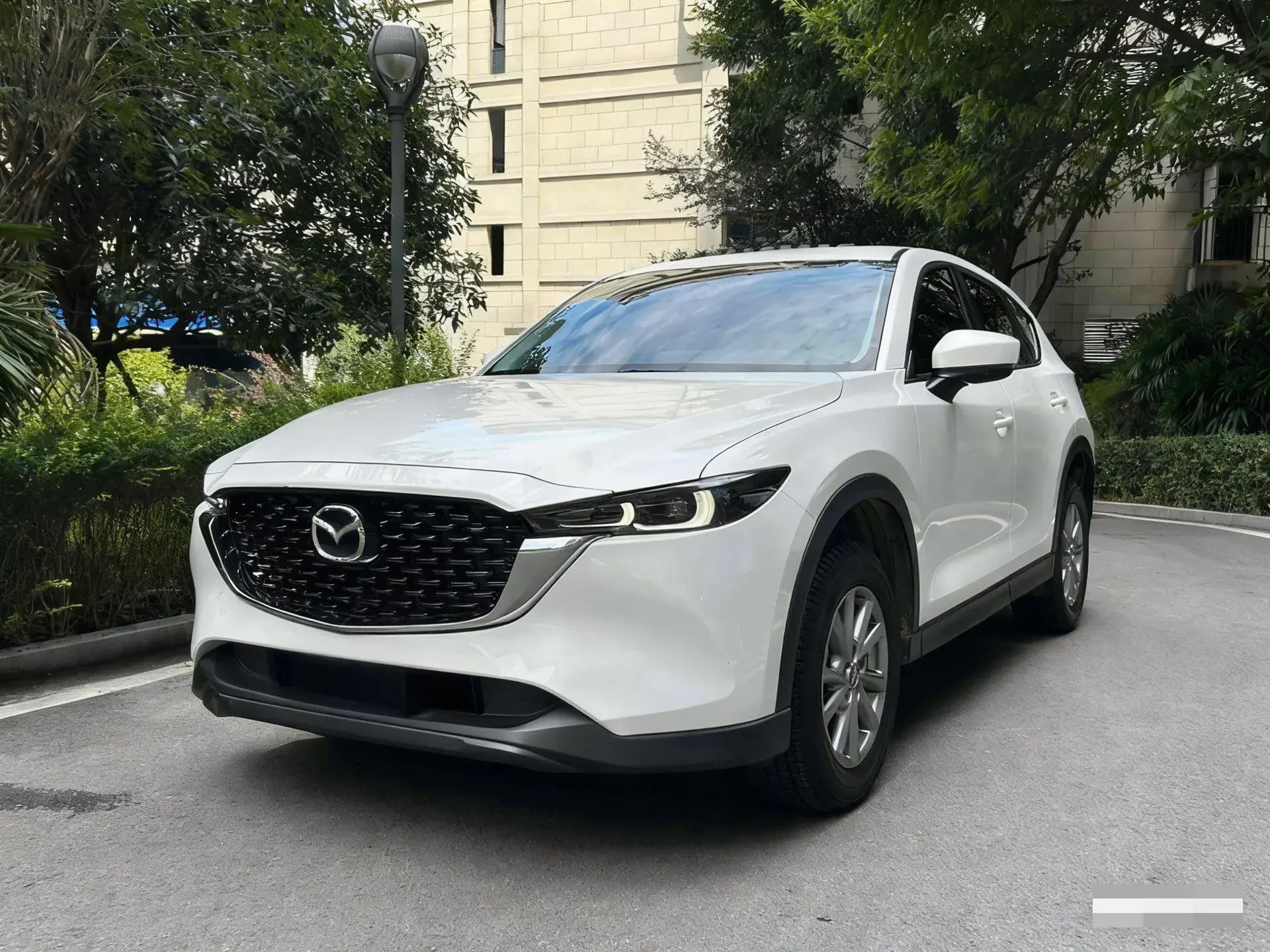 2022 MAZDA CX-5 view 1