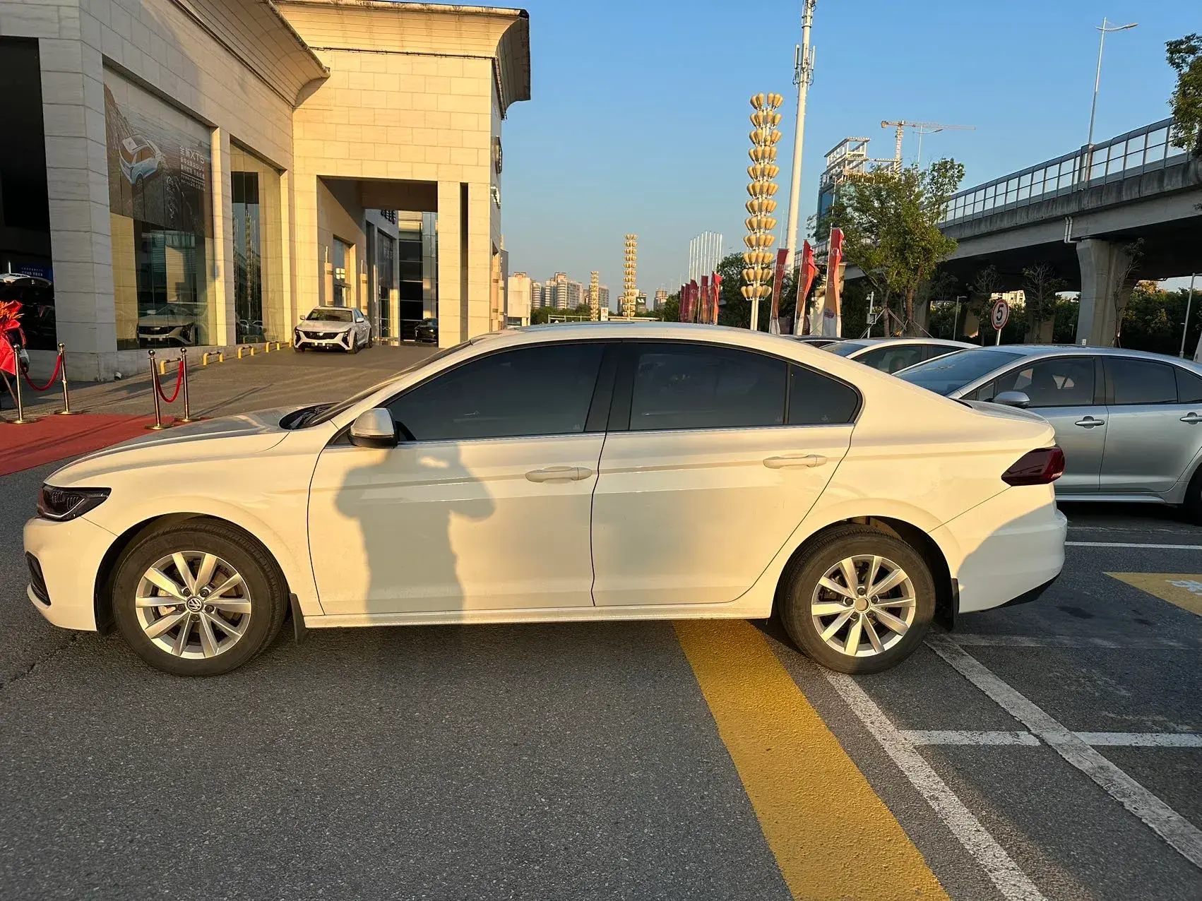 2020 VOLKSWAGEN BORA thumbnail 3