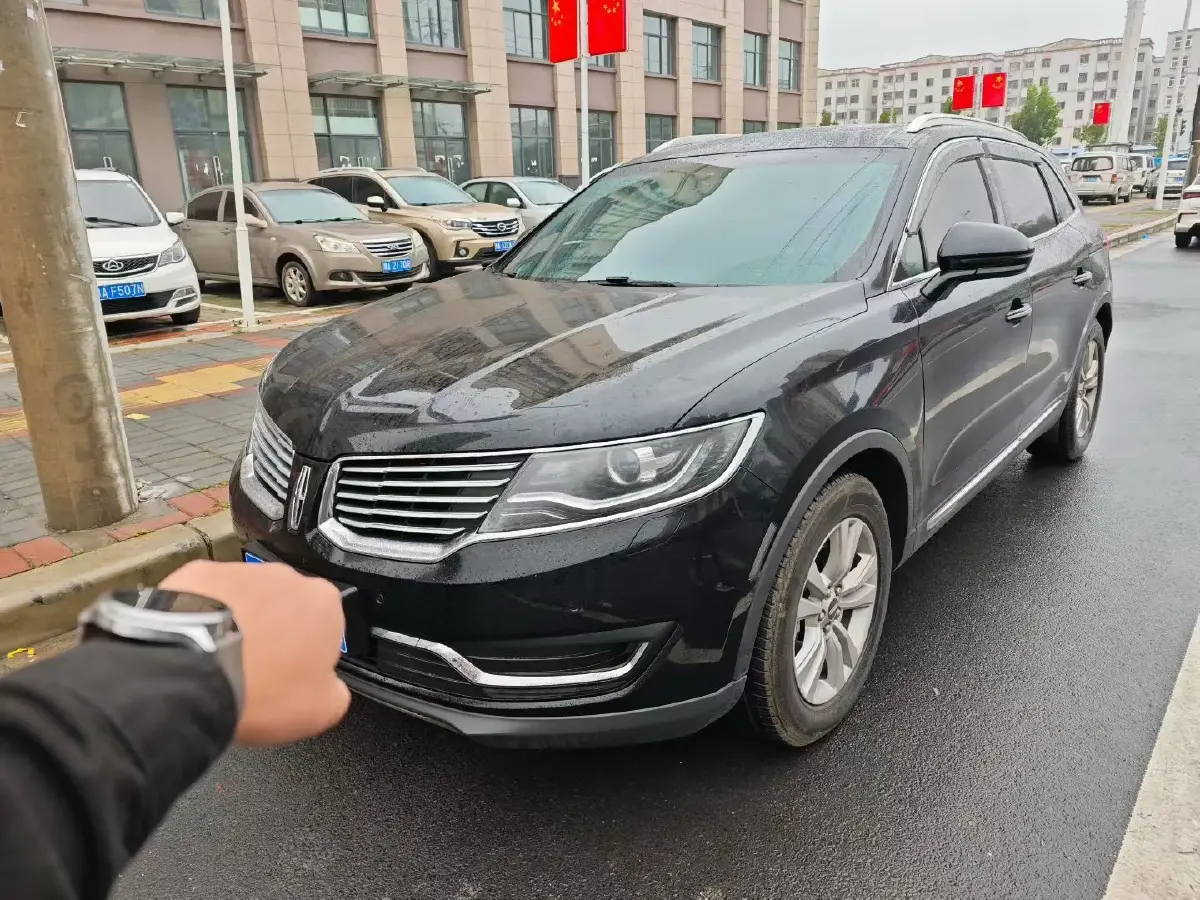 2018 Lincoln MKX 2.0T 253HP L4 6AT