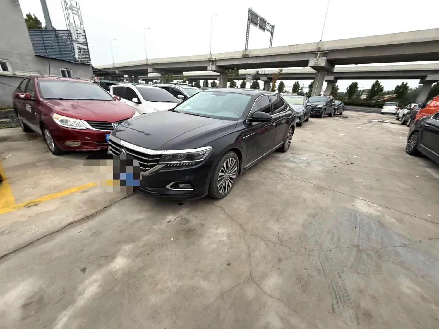 2019 VOLKSWAGEN PASSAT view 1