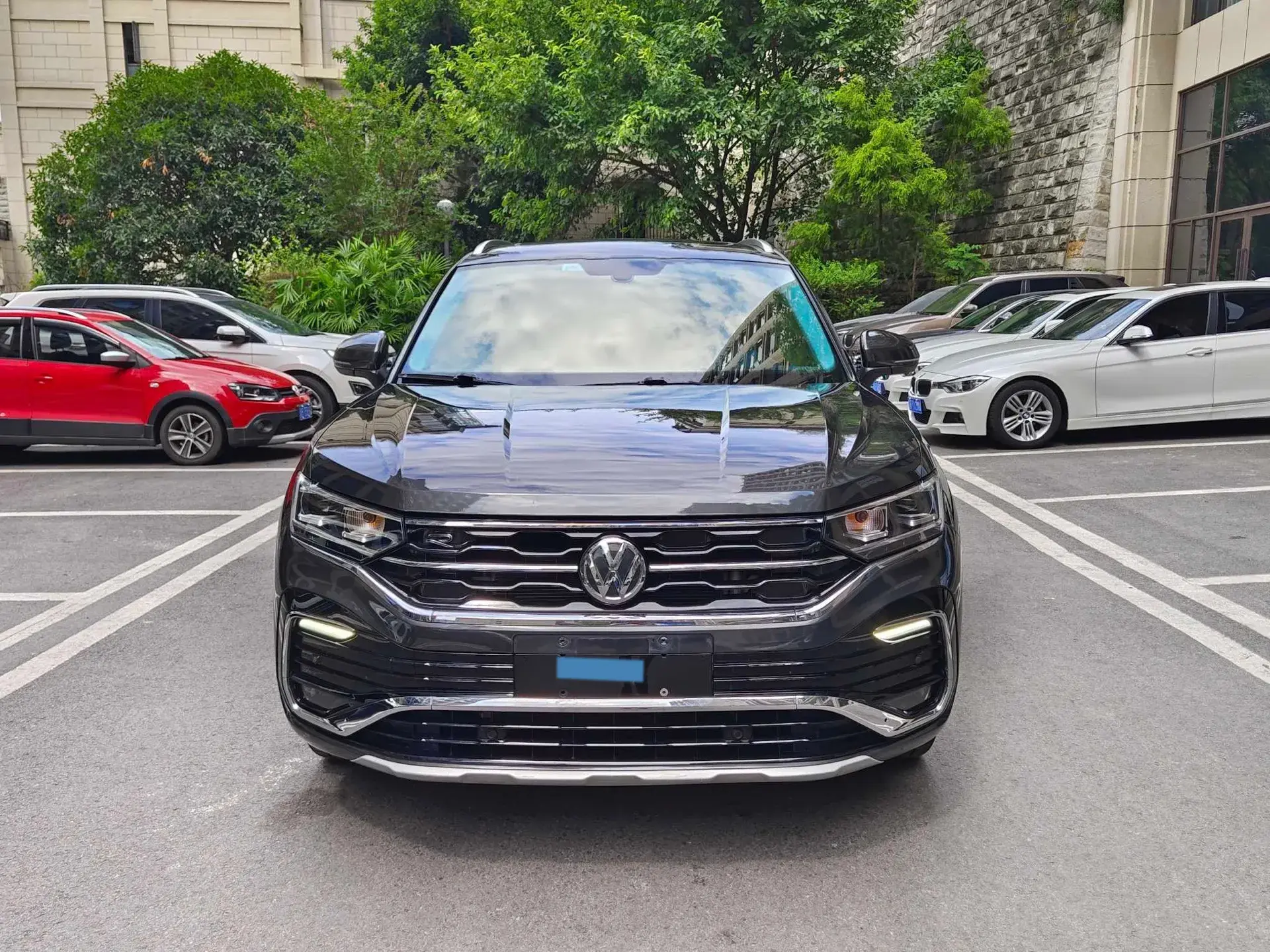 2020 VOLKSWAGEN TAYRON thumbnail 3