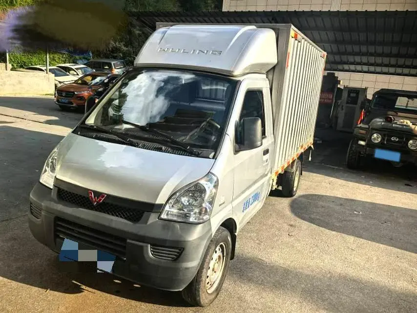 2022 WULING RONGGUANG view 1