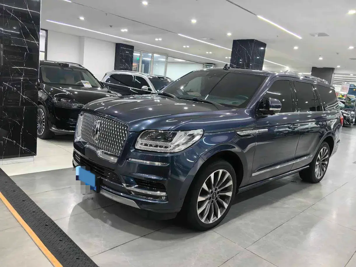 2018 LINCOLN NAVIGATOR view 1