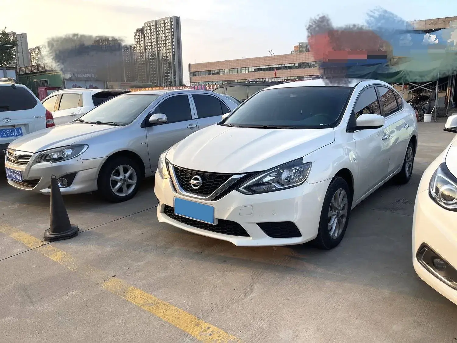 2022 NISSAN SYLPHY view 1