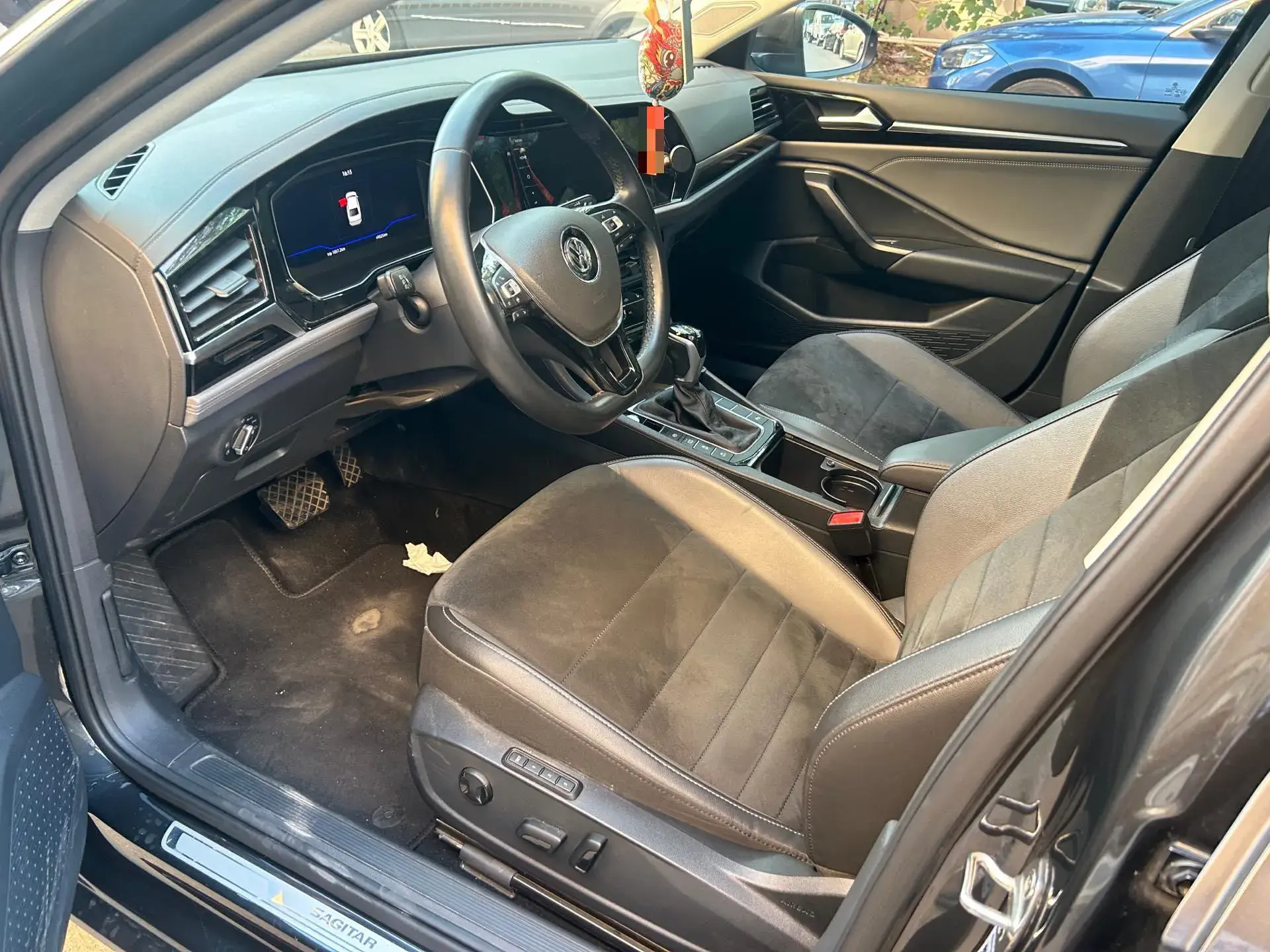2021 VOLKSWAGEN SAGITAR thumbnail 2