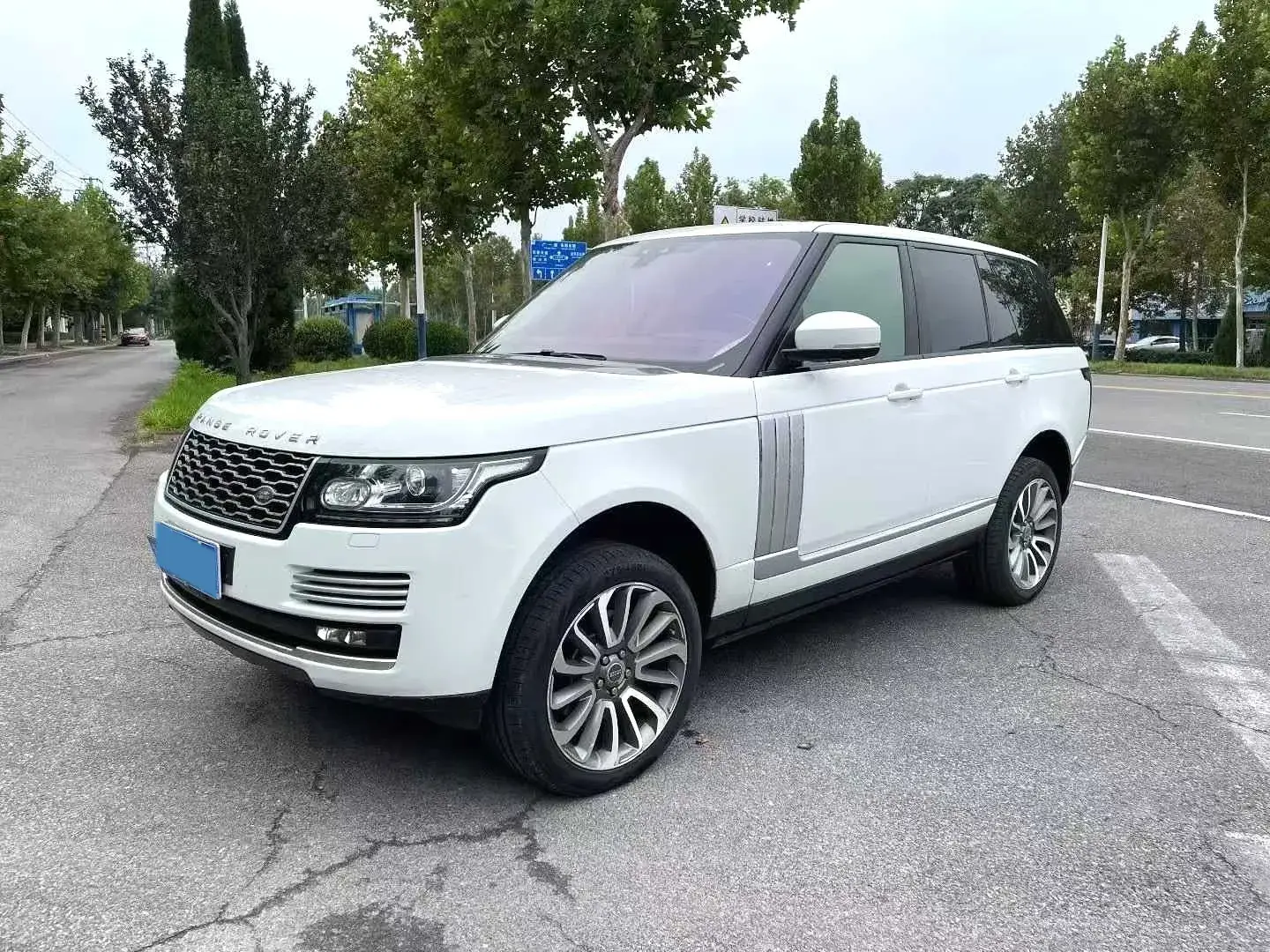 2017 LAND ROVER view 1