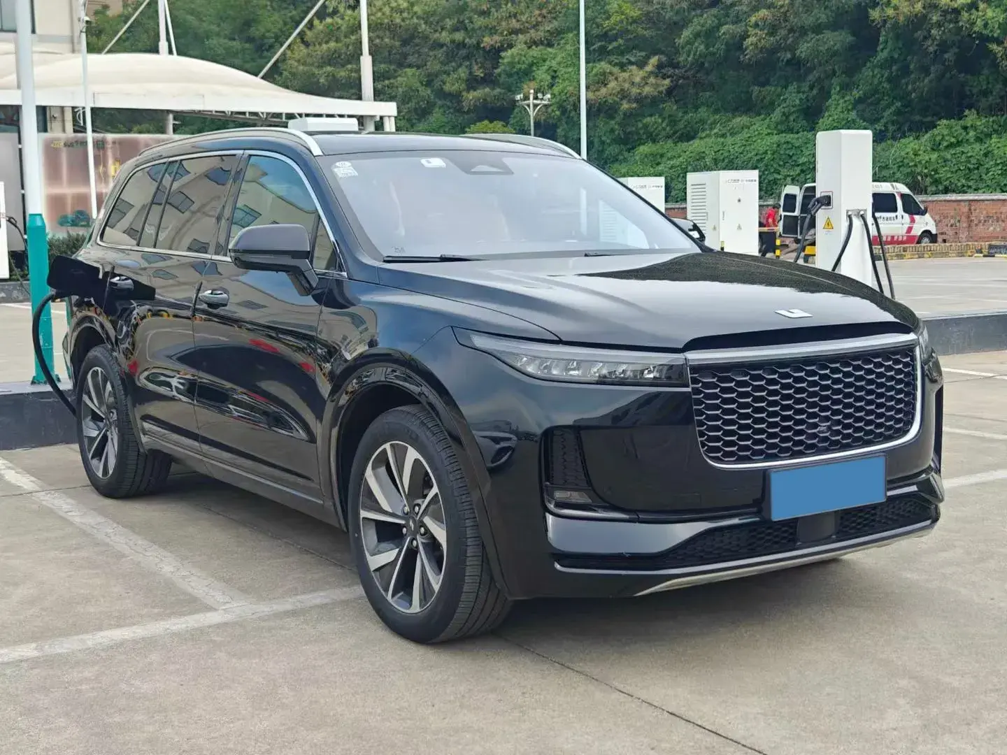 2021 LI ONE thumbnail 3