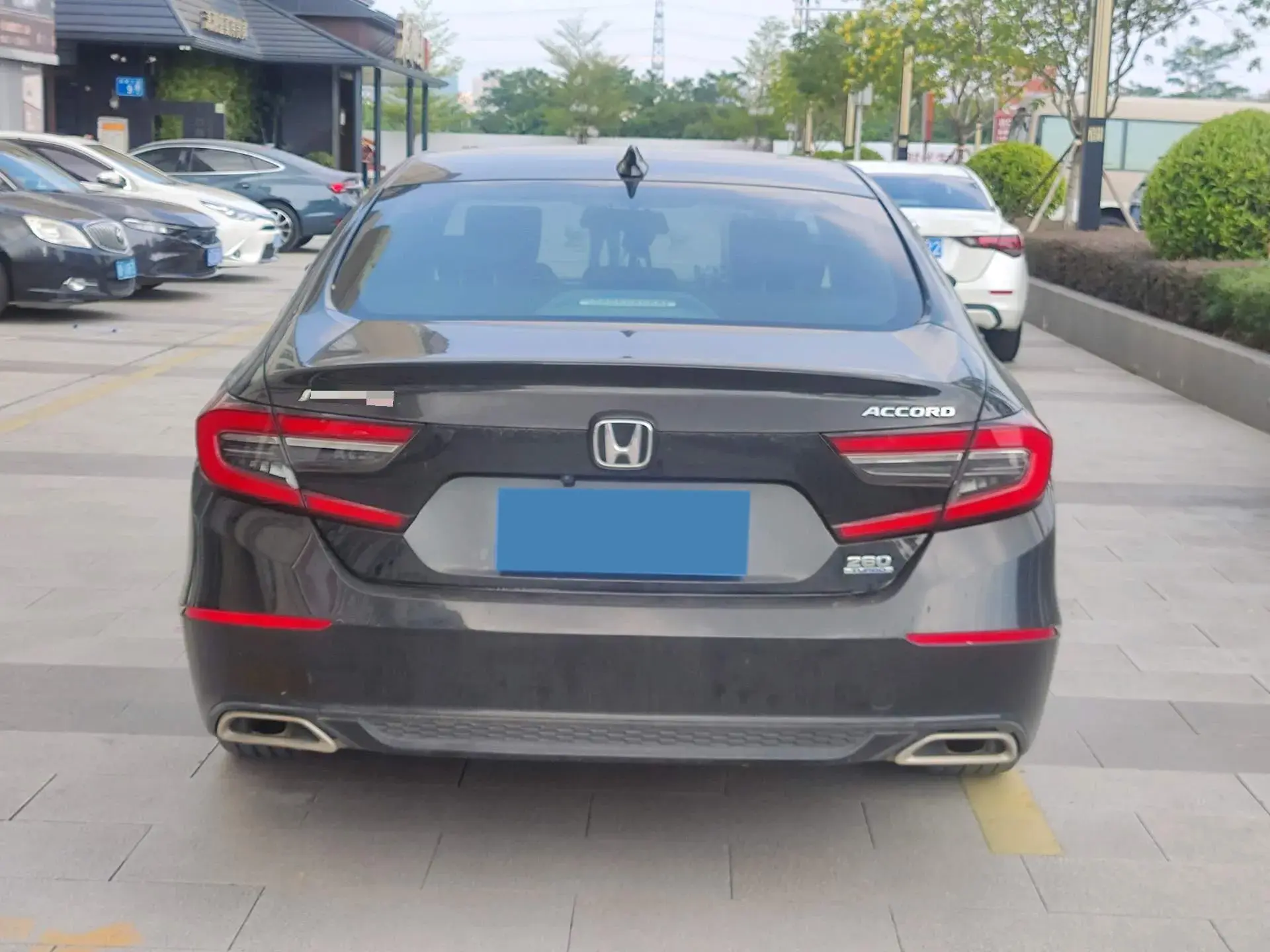 2022 HONDA ACCORD thumbnail 4