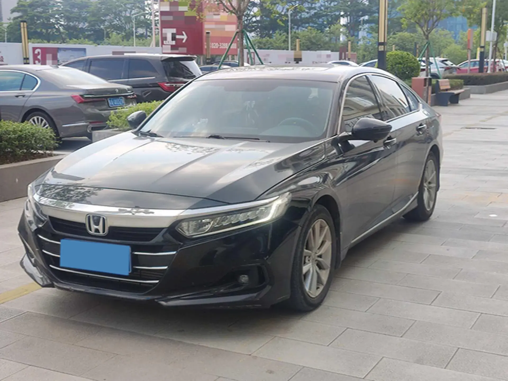 2022 HONDA ACCORD view 1