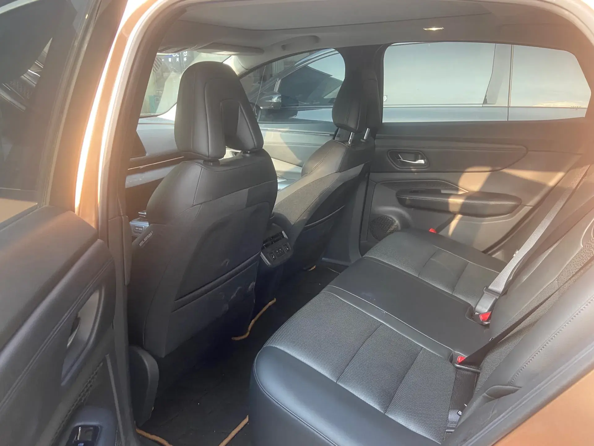 2022 NISSAN ARIYA thumbnail 4