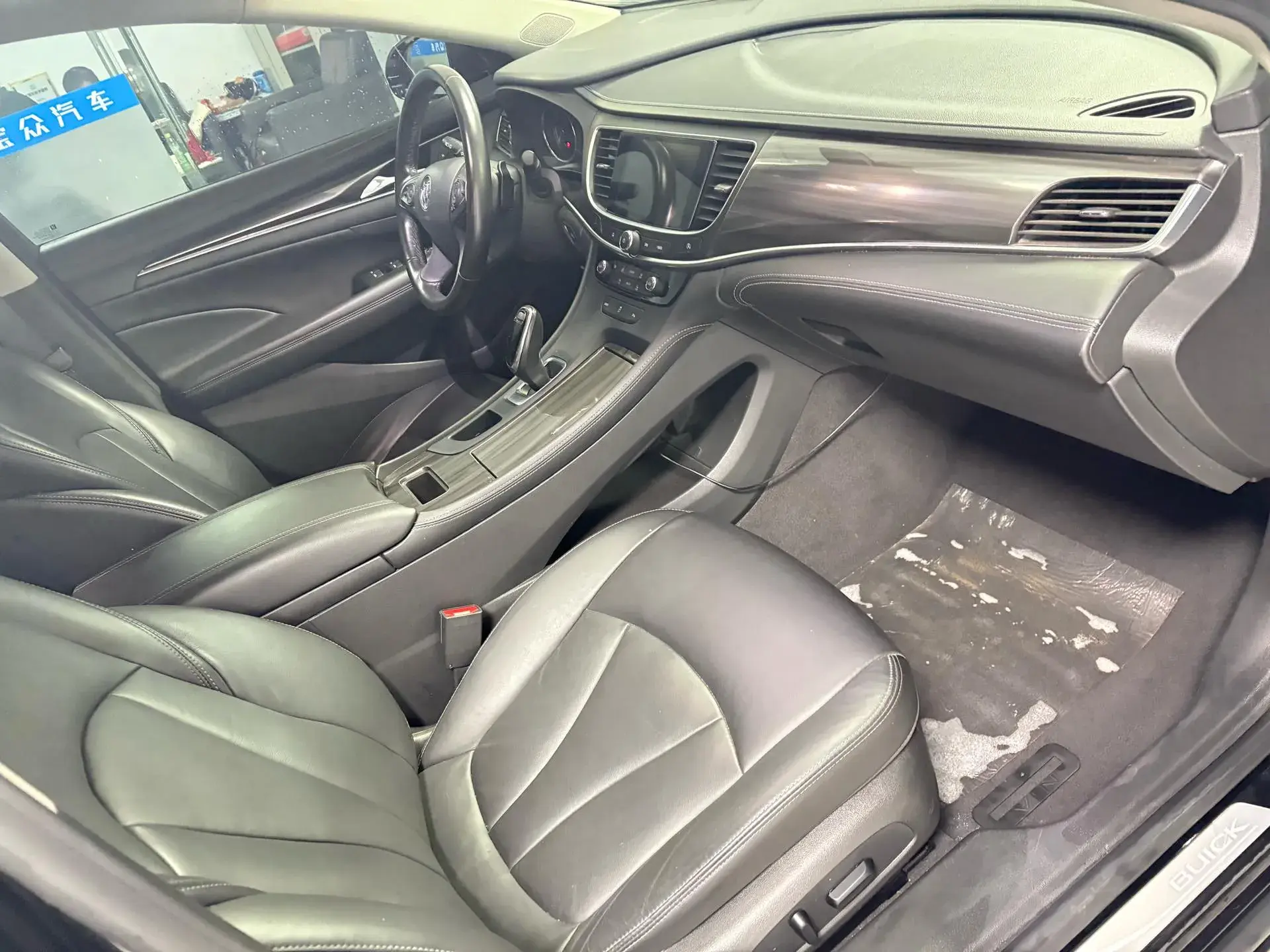 2020 BUICK LARCOSSE thumbnail 3