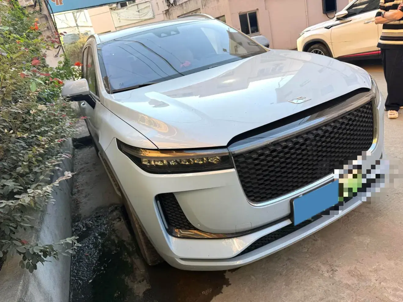 2020 LI ONE thumbnail 3