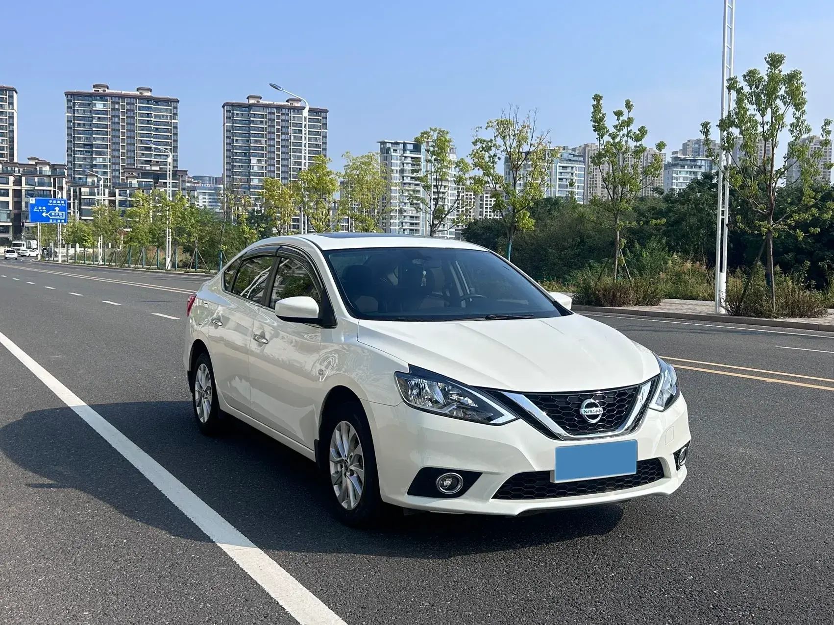 2021 NISSAN SYLPHY thumbnail 3
