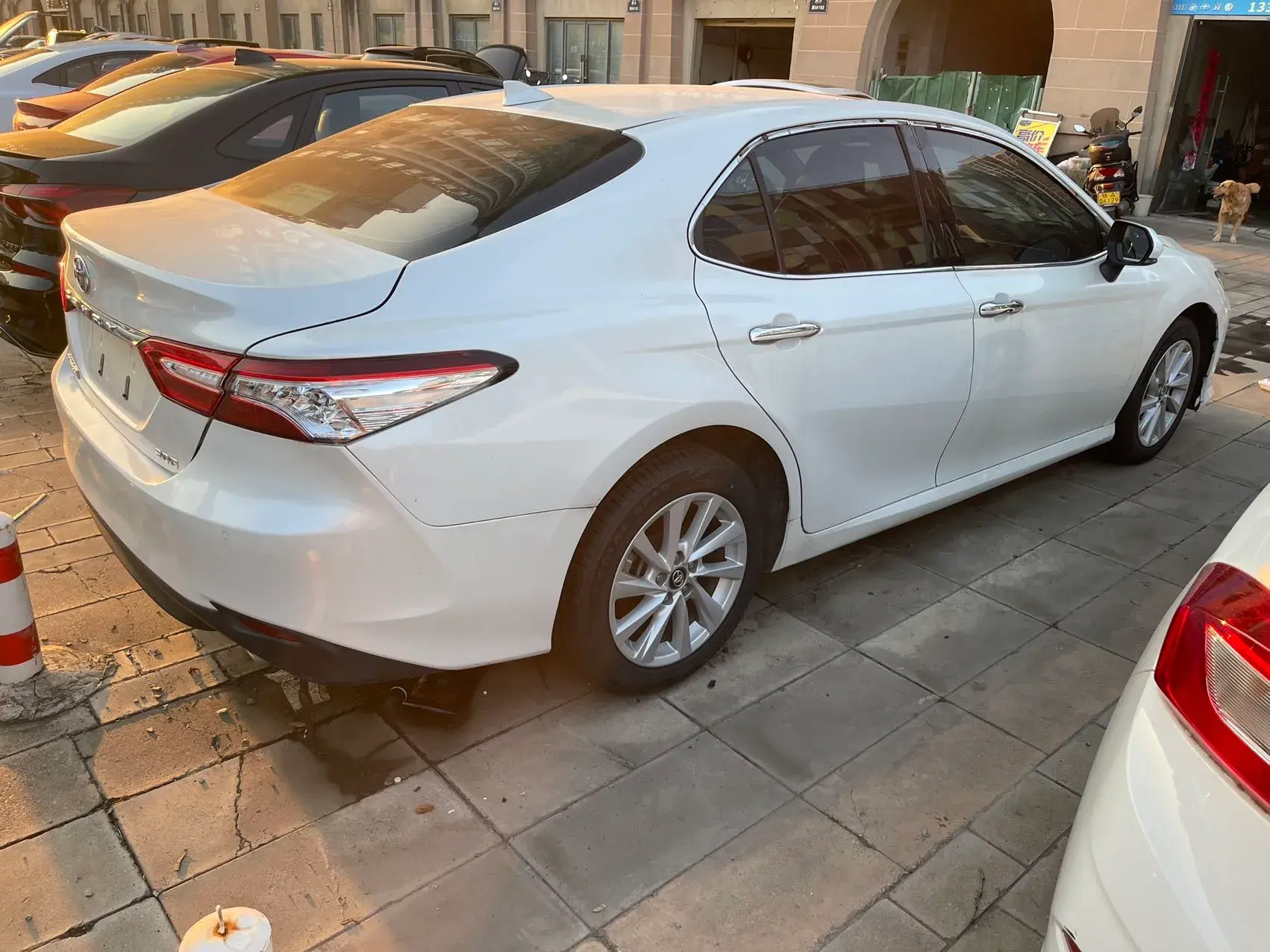2021 TOYOTA CAMRY thumbnail 4