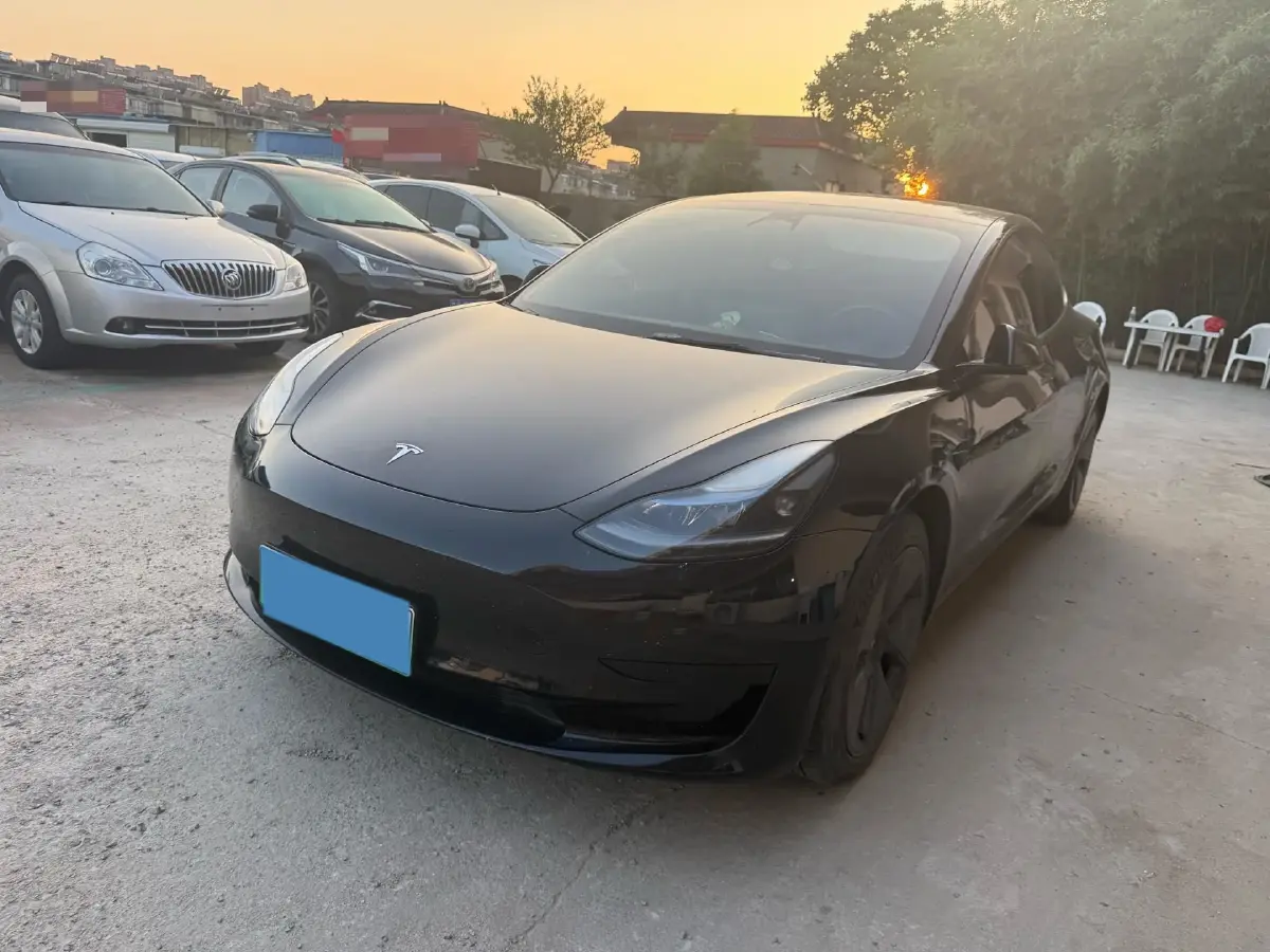 2023 Tesla Model 3 BEV 60KWH