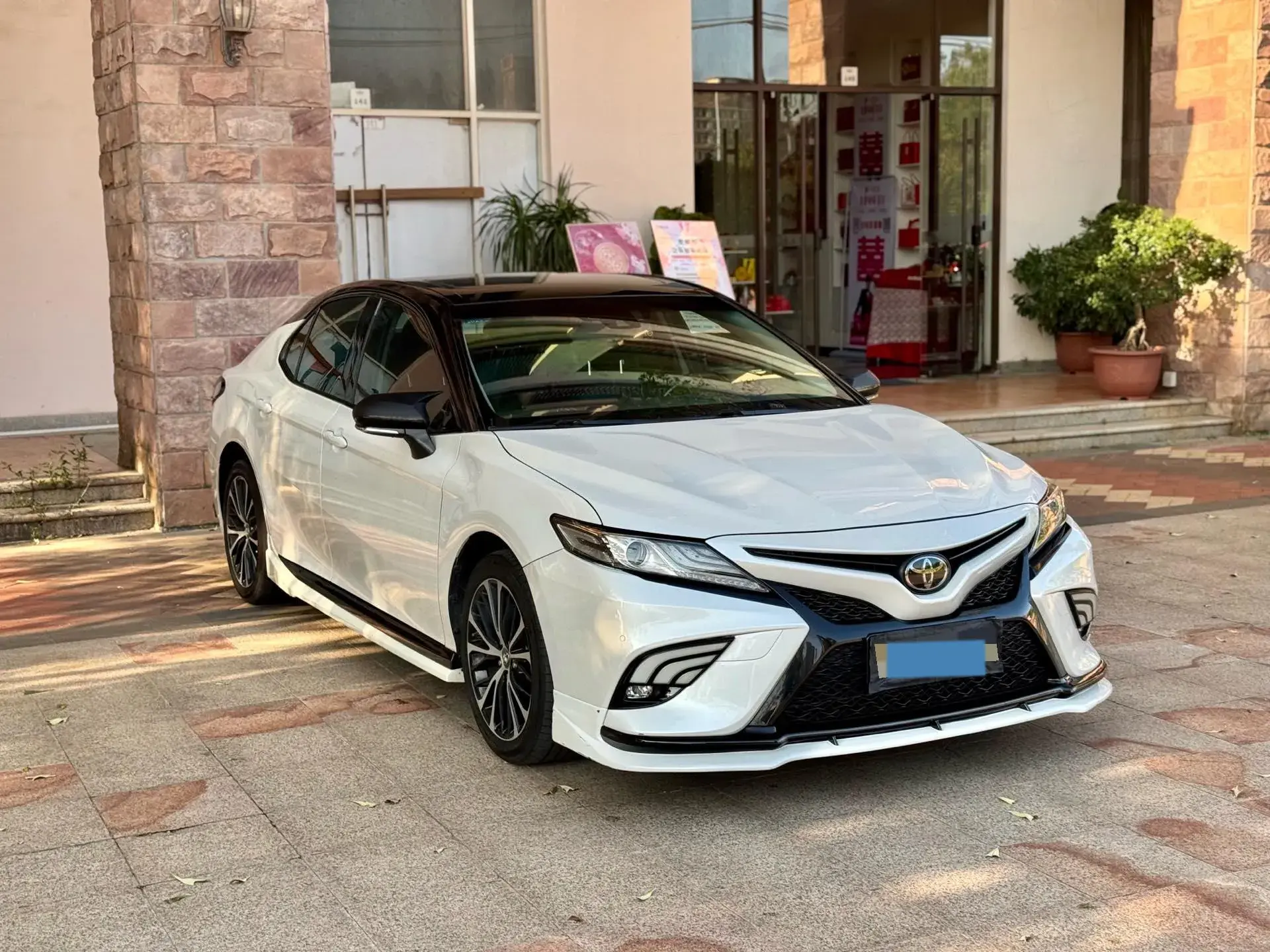 2019 TOYOTA CAMRY thumbnail 3