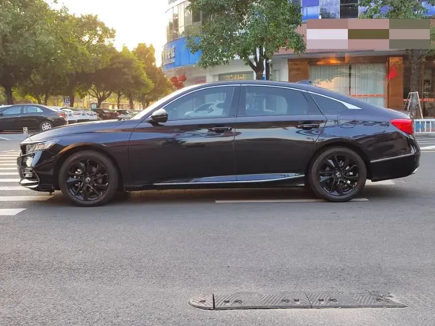 2021 HONDA ACCORD thumbnail 2