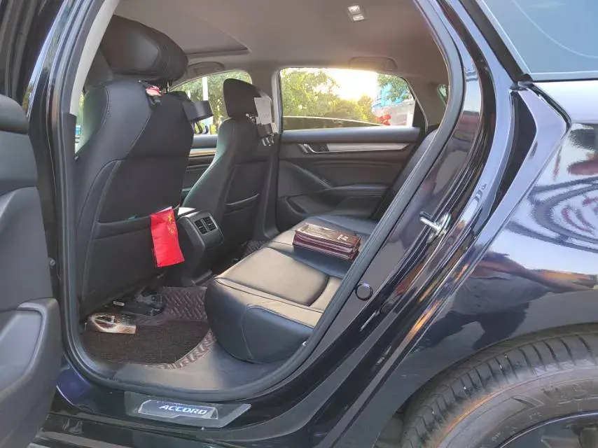 2021 HONDA ACCORD thumbnail 4