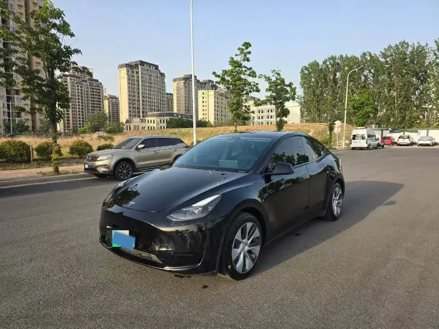 2021 TESLA MODEL view 1