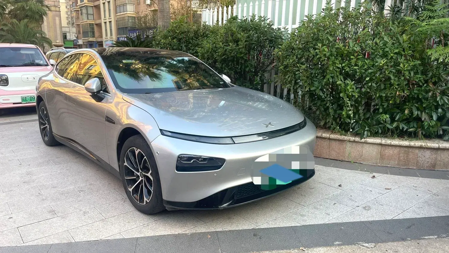 2023 XPENG P7 thumbnail 3