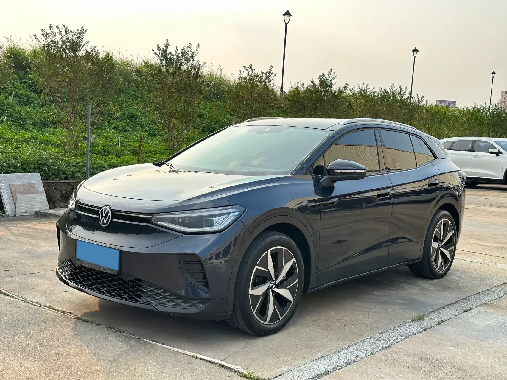 2021 VOLKSWAGEN ID.4 view 1