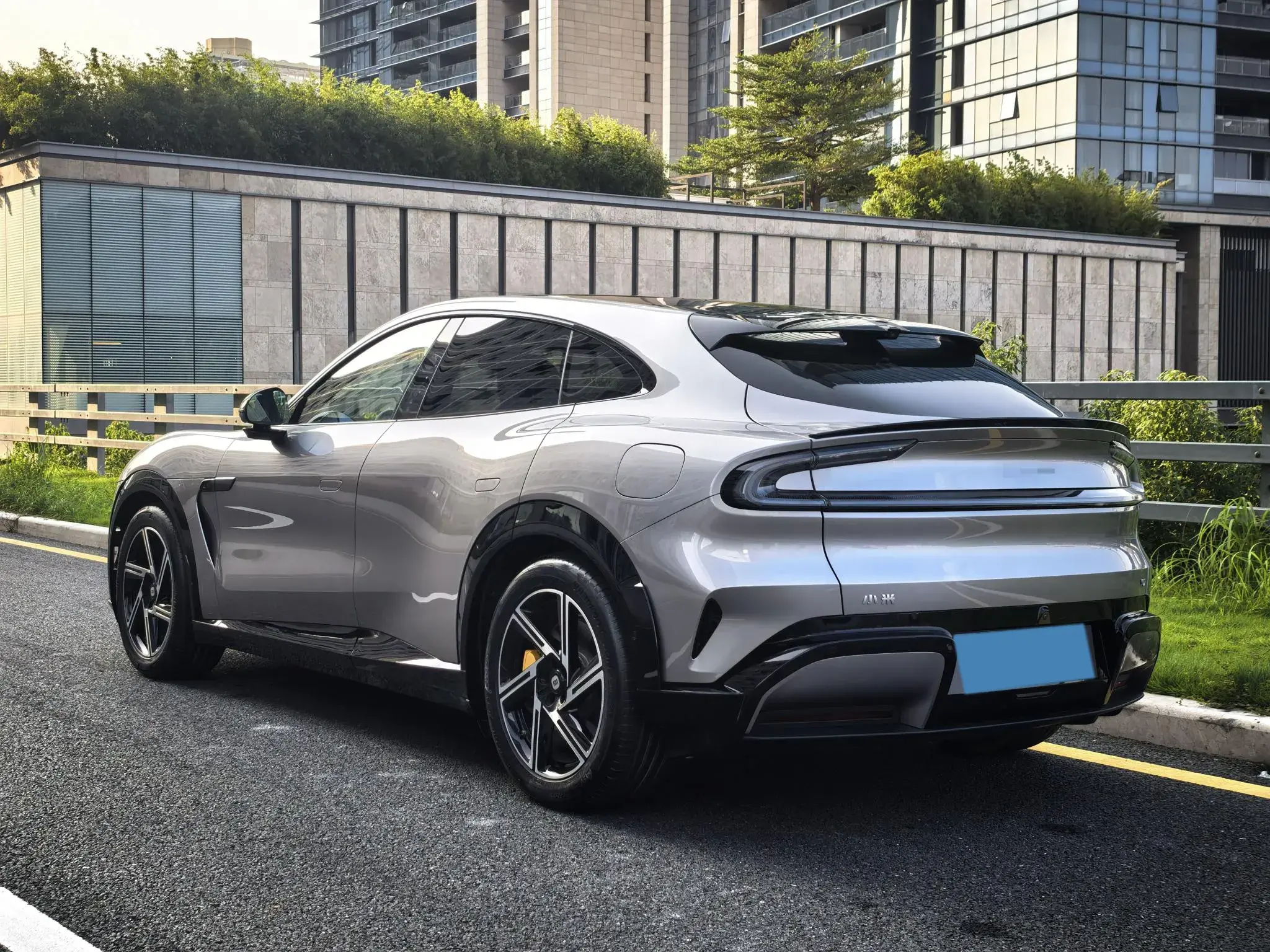 2025 MI YU7 thumbnail 4