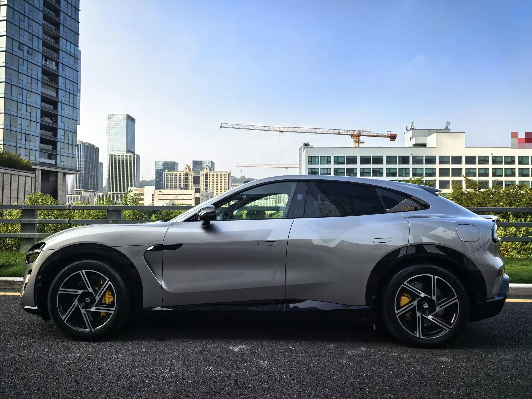 2025 MI YU7 thumbnail 3