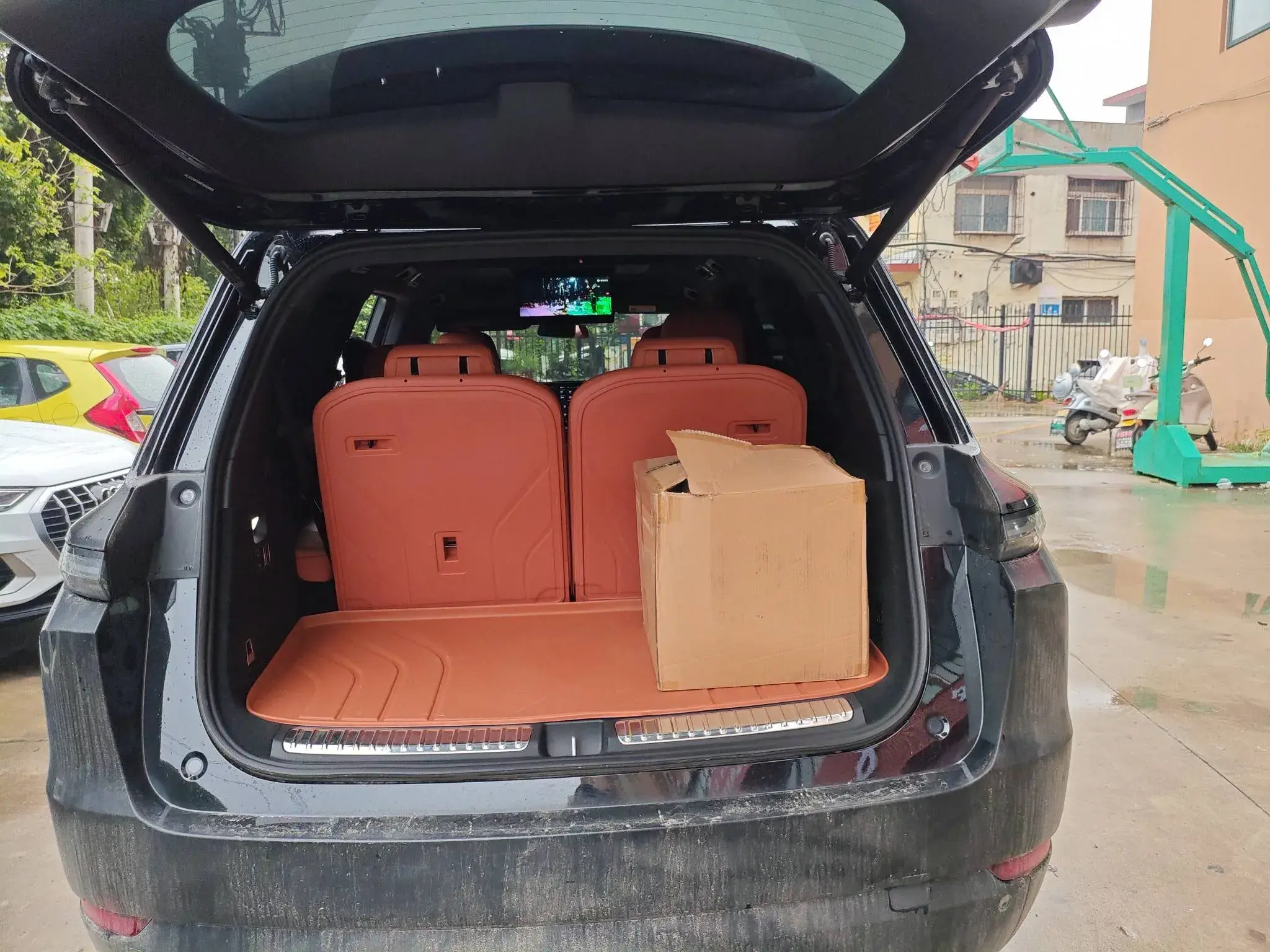 2024 LI L9 thumbnail 3