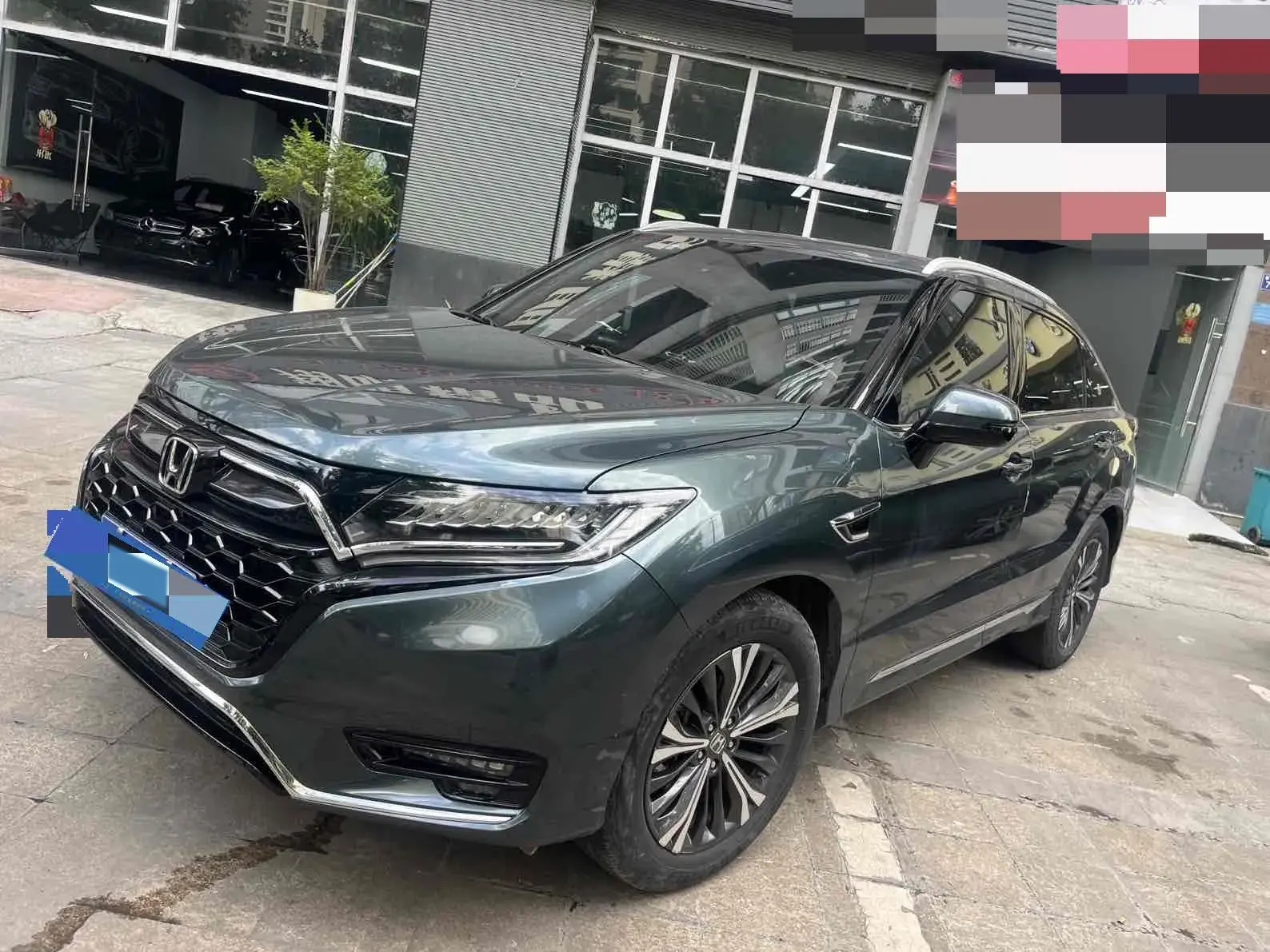 2020 HONDA UR-V view 1