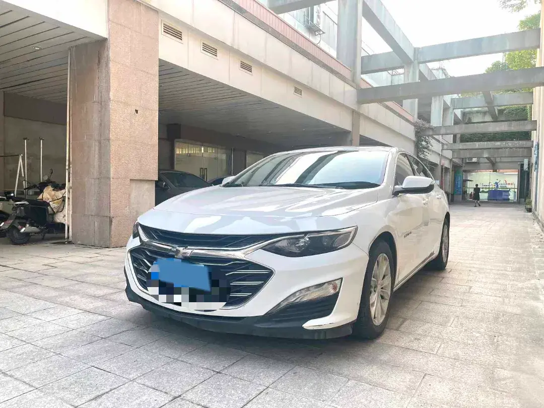 2020 CHEVROLET MALIBU view 1