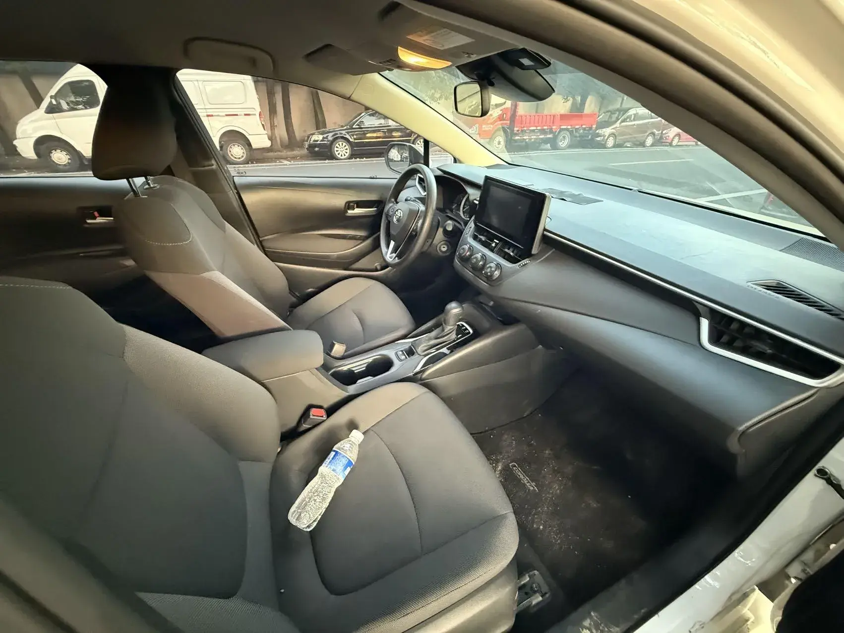 2019 TOYOTA COROLLA thumbnail 4