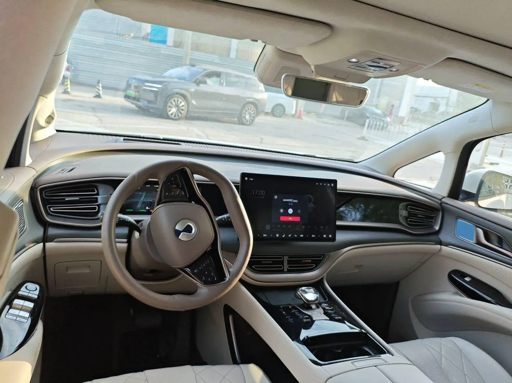 2022 DENZA D9 thumbnail 4