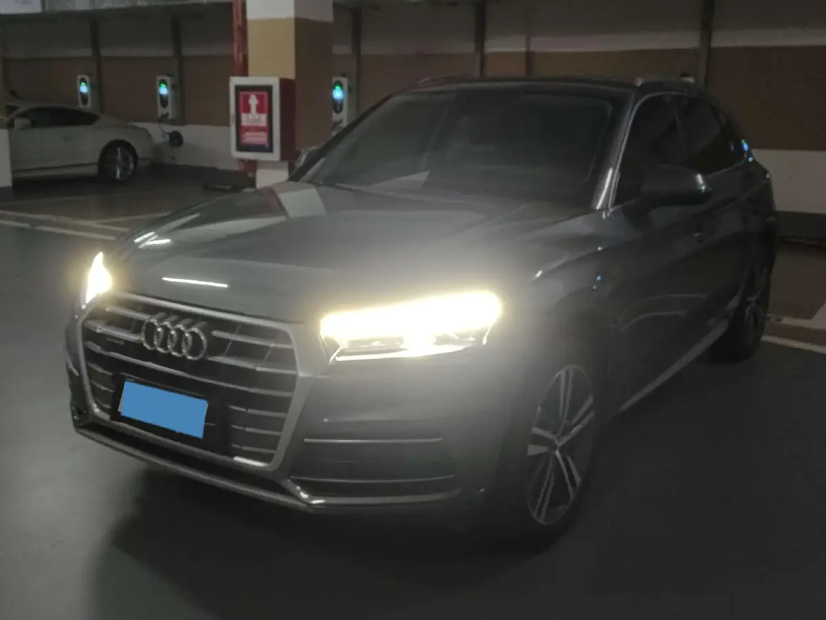 2020 Audi Q5L 2.0T 190HP L4 7DCT