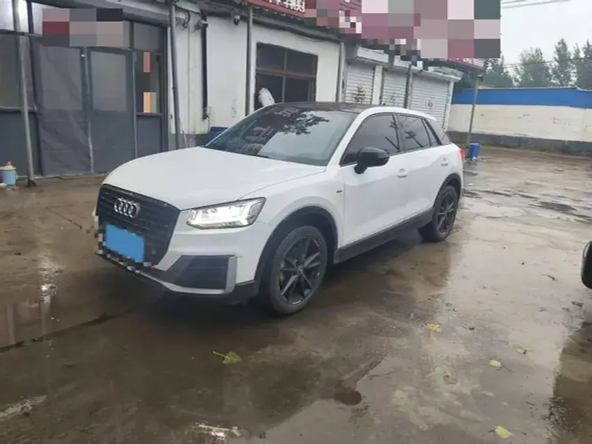 2020 AUDI Q2L view 1