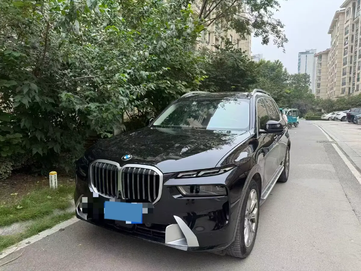 2023 BMW X7 3.0T 381HP L6 8AT 2023 BMW X7 3.0T 381HP L6 8AT