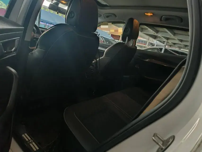 2019 SKODA KAROQ thumbnail 4