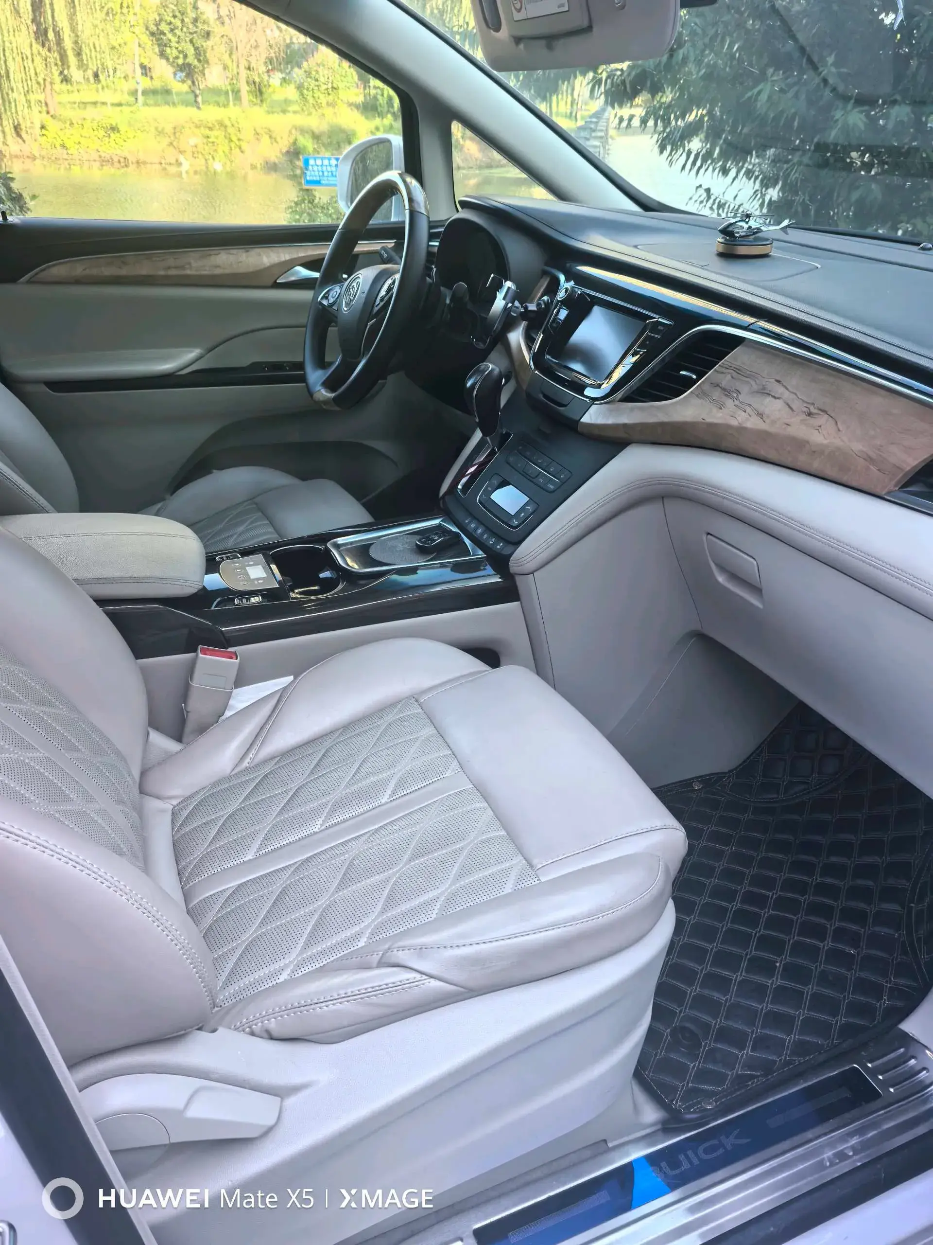 2018 BUICK GL8 thumbnail 3