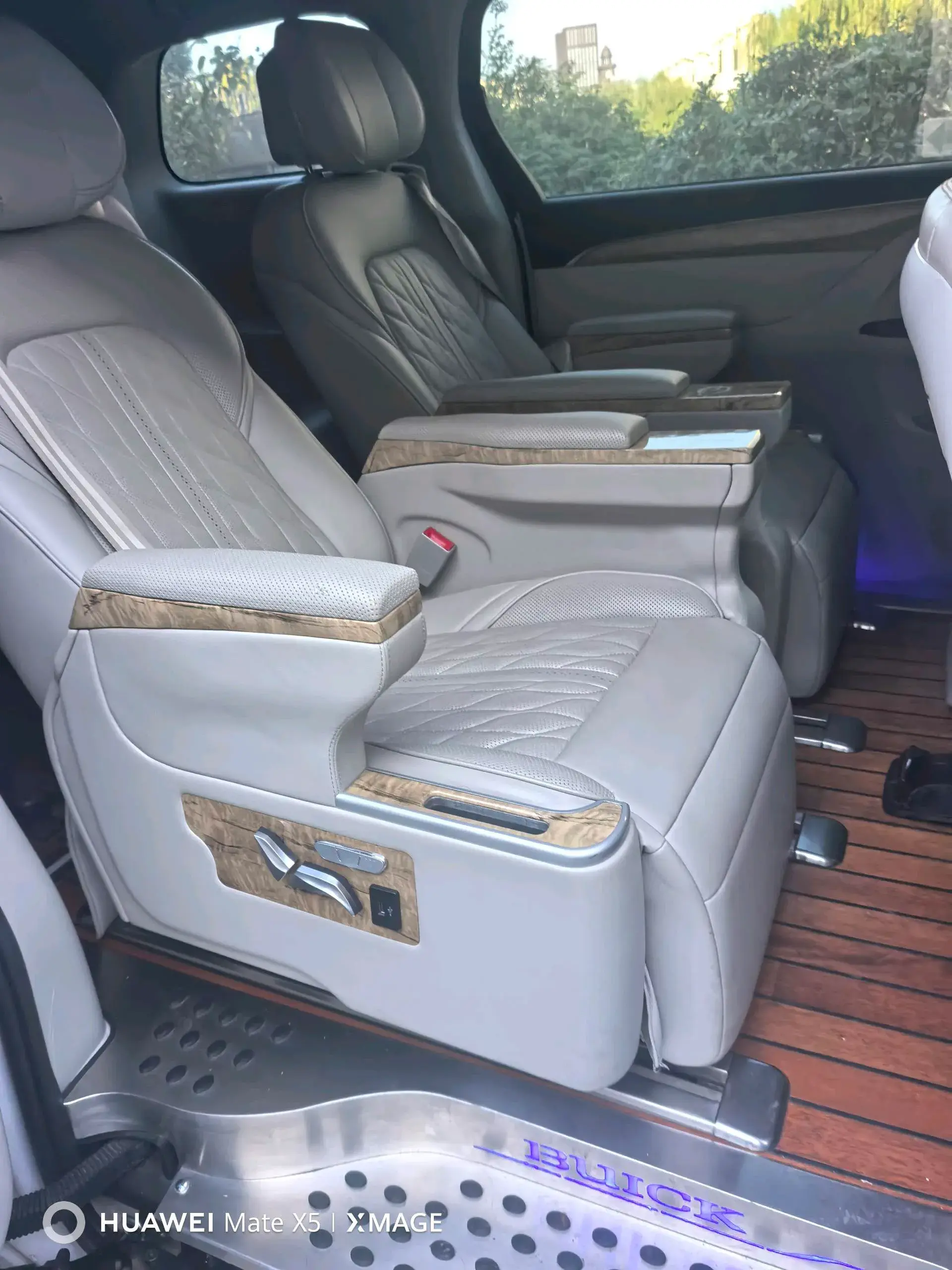 2018 BUICK GL8 thumbnail 2