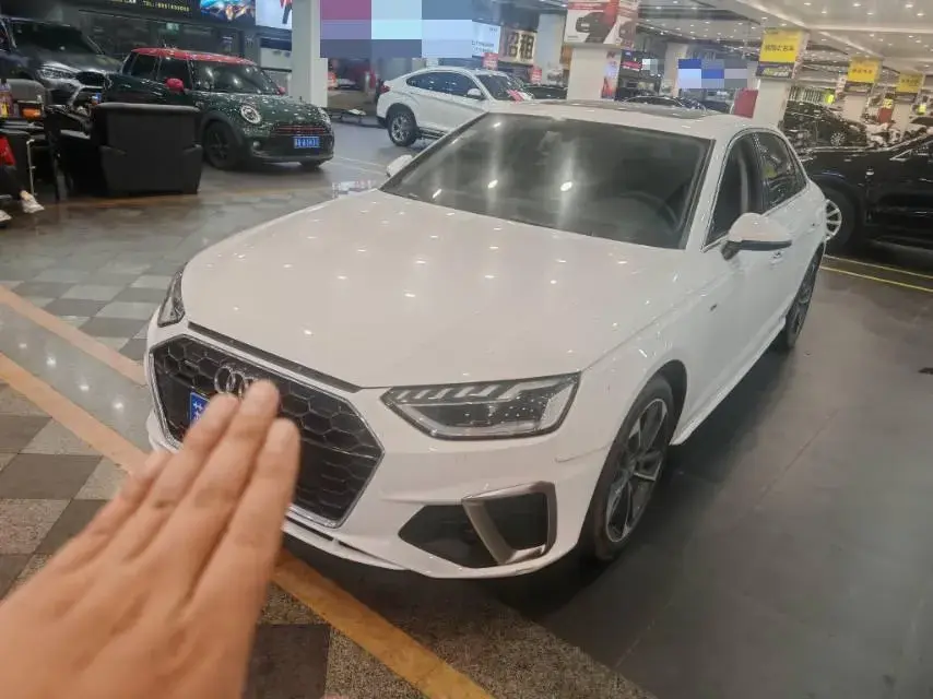 2020 Audi A4L 2.0T 150HP L4 7DCT