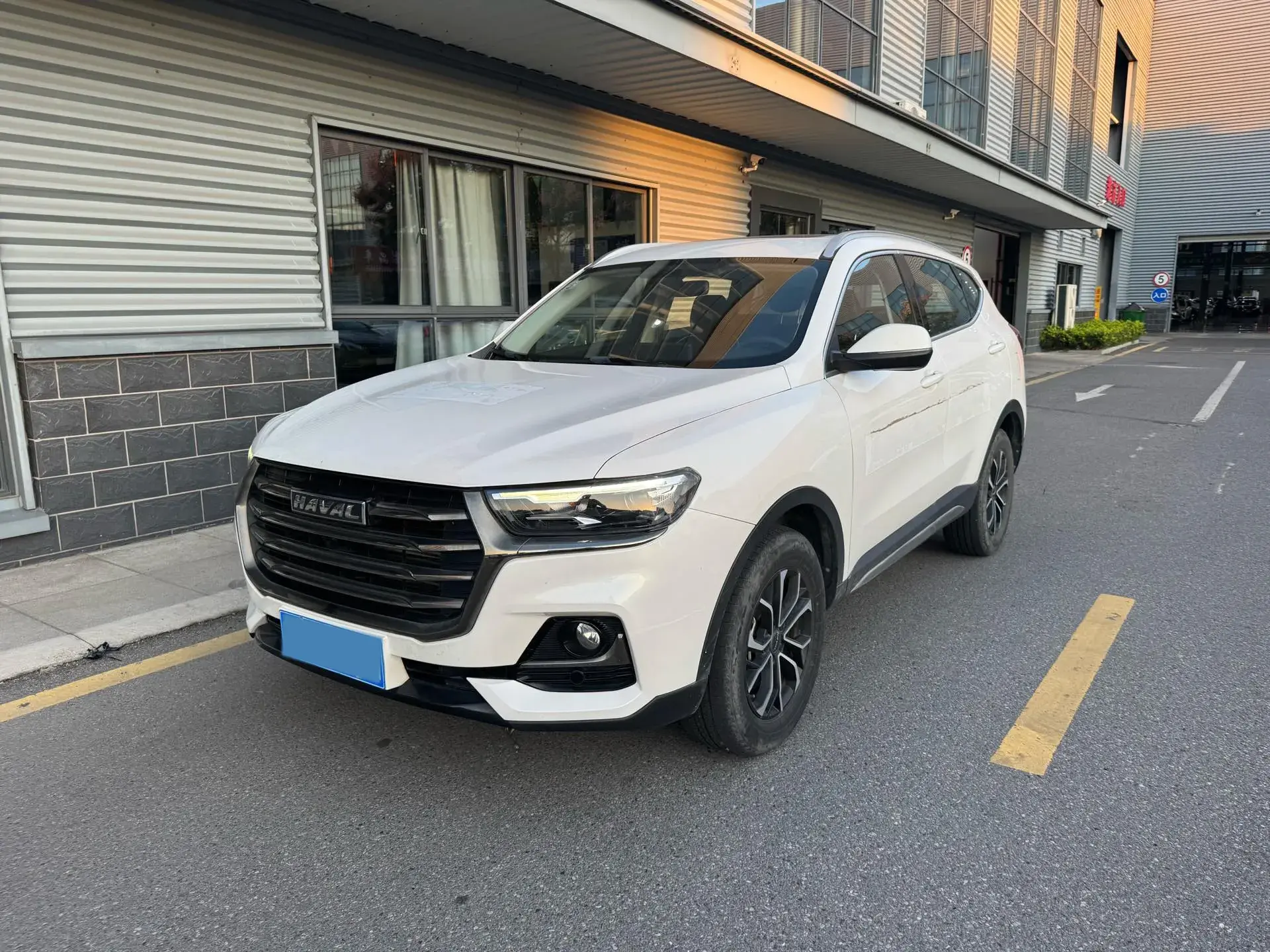 2021 HAVAL H6 view 1