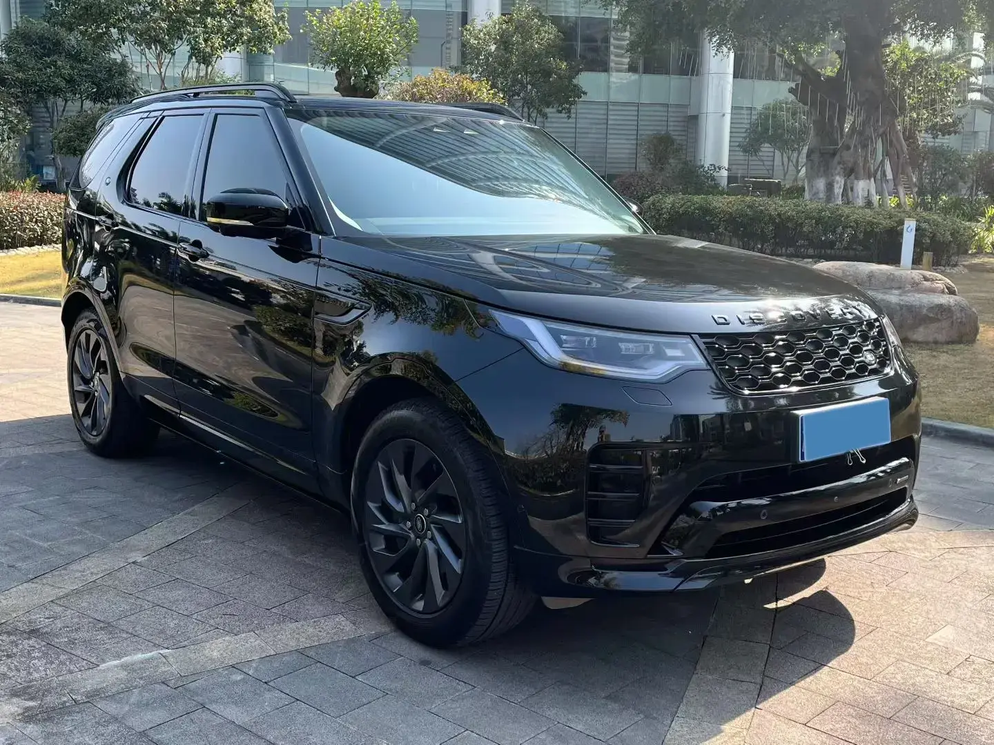 2021 LAND ROVER thumbnail 3