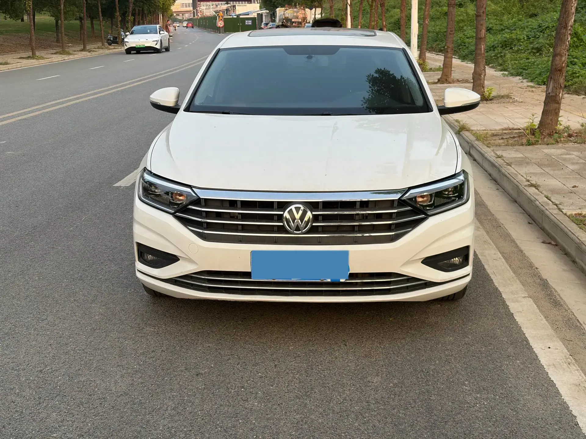 2021 VOLKSWAGEN SAGITAR thumbnail 2