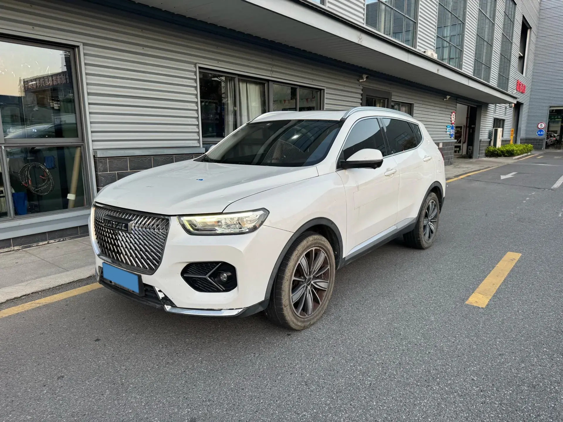 2021 HAVAL H6 view 1